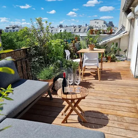 Sunny Terrace In Modern Flat With Ac